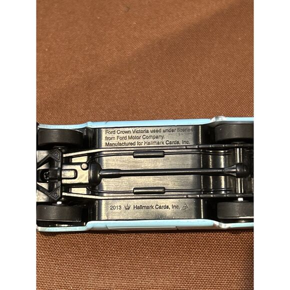 2013 Hallmark Keepsake Ornament 1955 Ford Fairlane Crown Victoria Skyliner - Picture 2 of 5